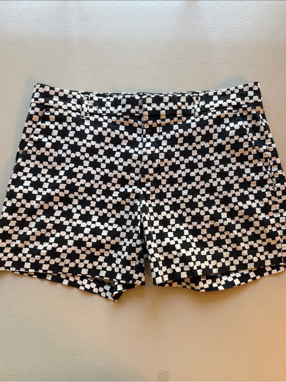 Banana Republic Dark Navy & White Geo-Print Bermuda Shorts - Picture 2 of 15
